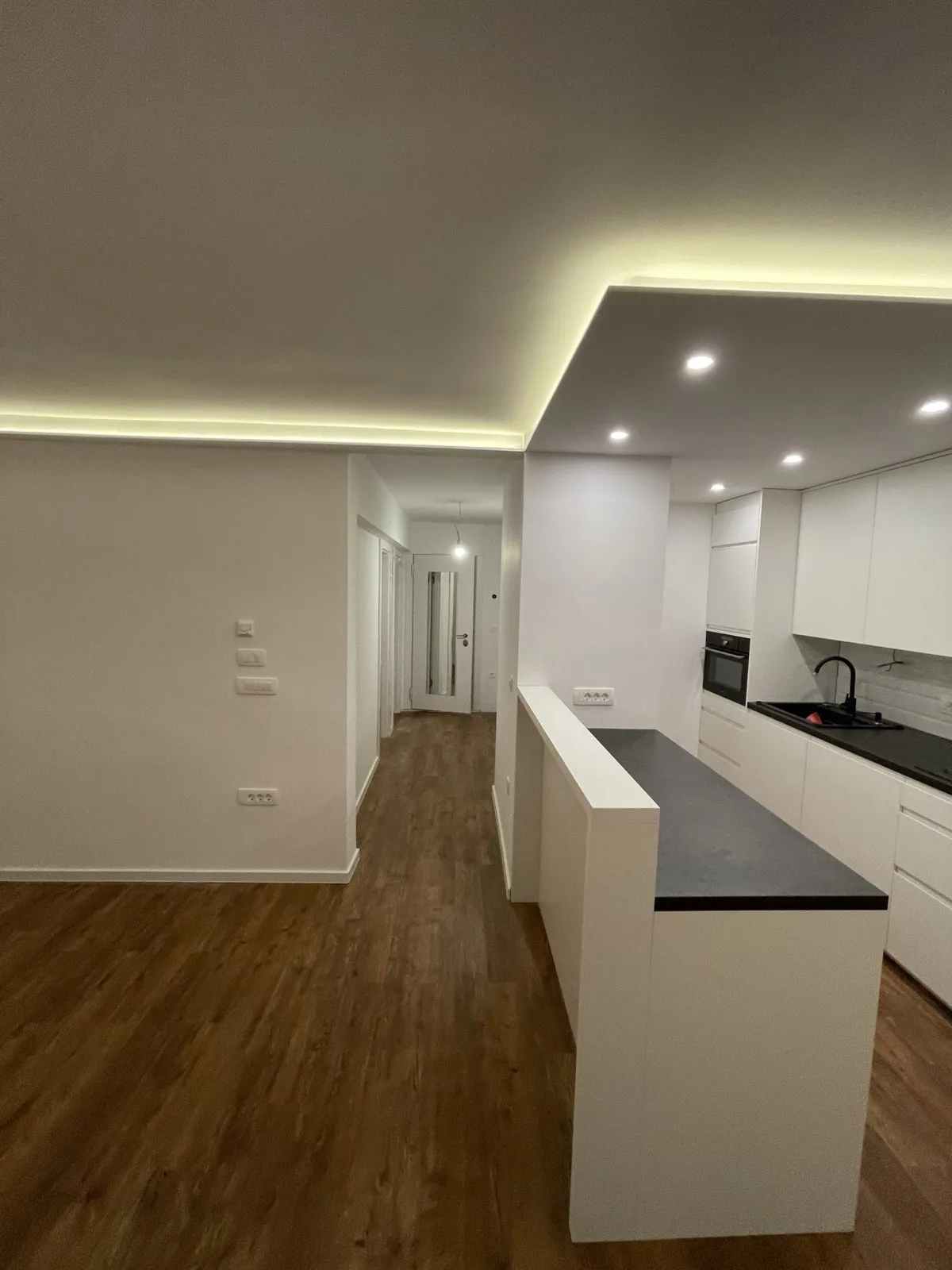 Hodnik – prenova – Stanovanje Ljubljana Vič